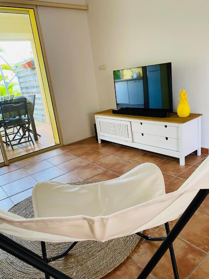 Maison Mitoyenne , Piscine,Citerne, Jardin, Parking, Plage Ле-Гозье Экстерьер фото