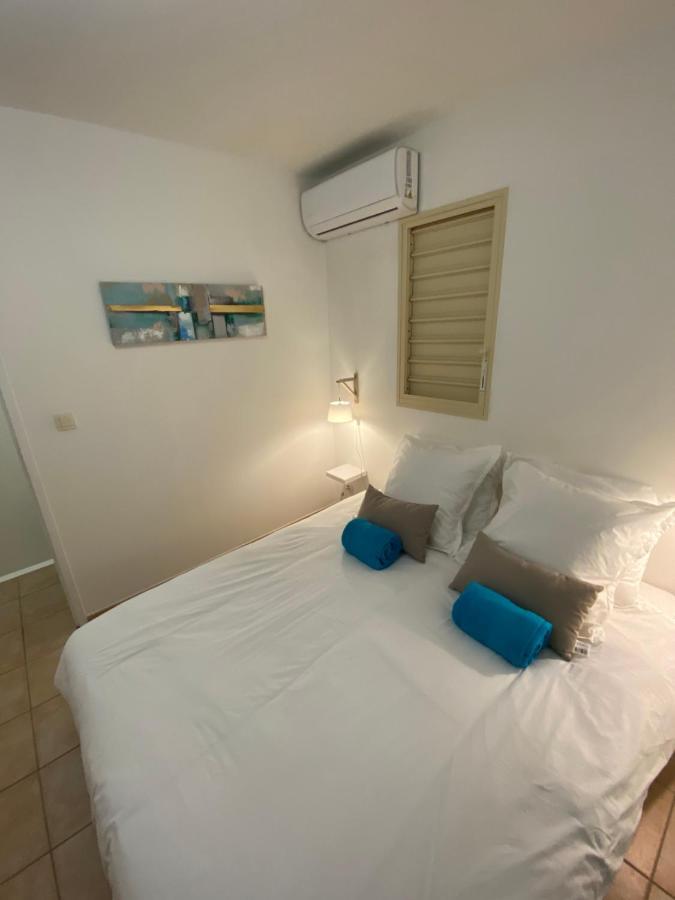 Maison Mitoyenne , Piscine,Citerne, Jardin, Parking, Plage Ле-Гозье Экстерьер фото