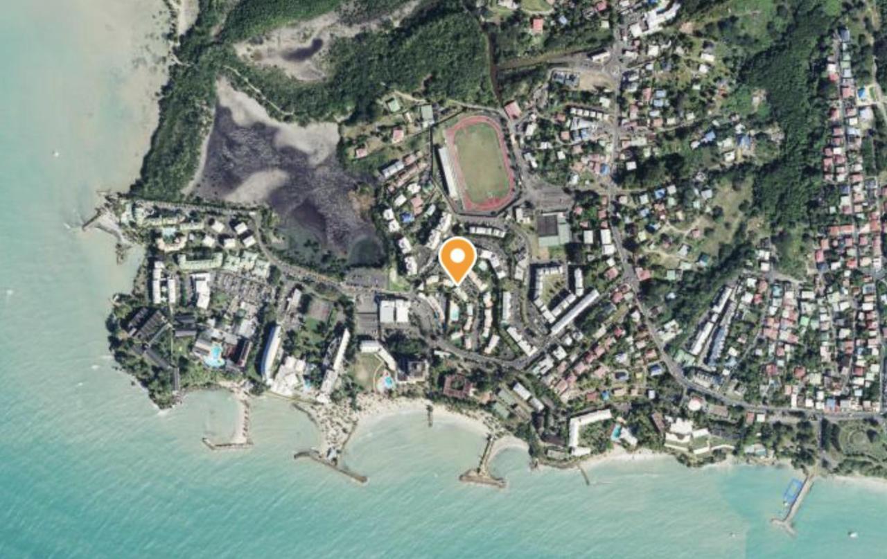 Maison Mitoyenne , Piscine,Citerne, Jardin, Parking, Plage Ле-Гозье Экстерьер фото